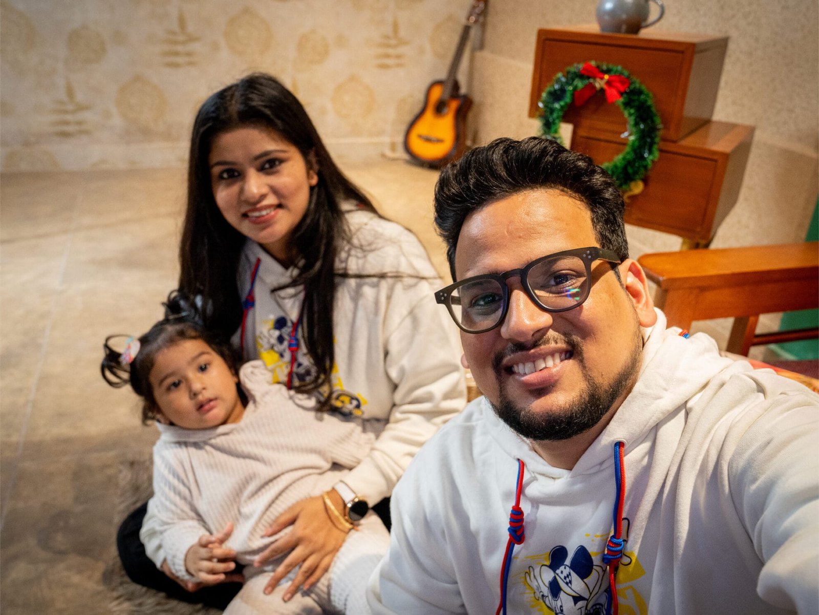 A family selfie taken using MagMirror — everyone in sharp focus thanks to the rear camera and built-in lighting